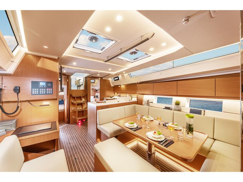 Book yachts online - sailboat - Bavaria C45 Style - SANTA CRUZ - rent