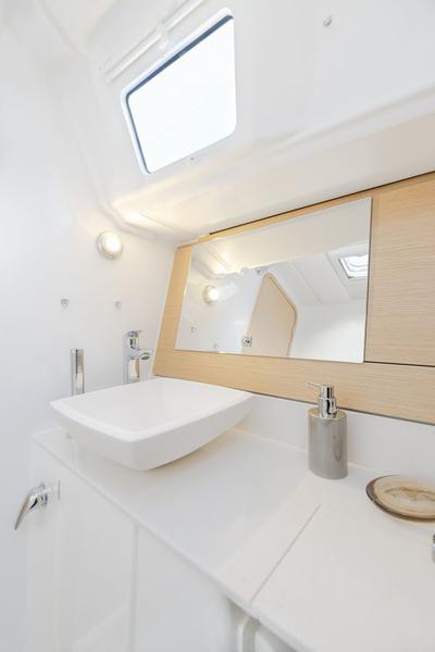 Book yachts online - sailboat - Dufour 360 - Amaia - rent