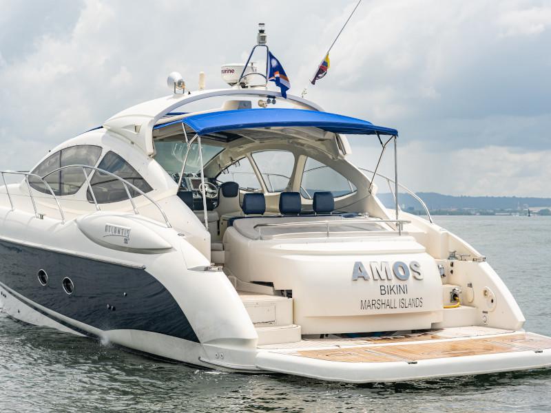 Book yachts online - motorboat - Azimut 55 - Atlantis - rent