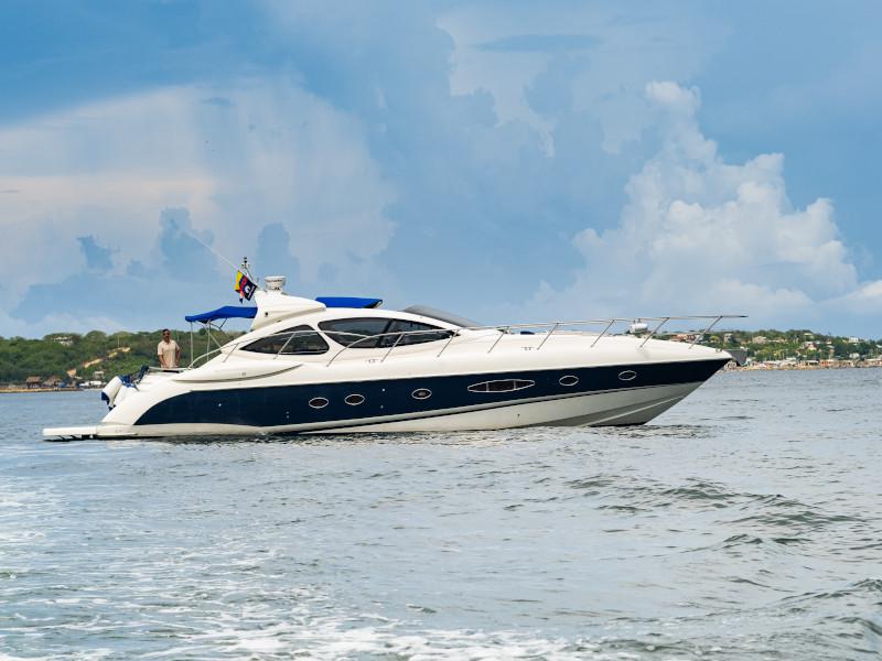 Book yachts online - motorboat - Azimut 55 - Atlantis - rent