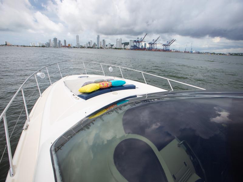 Book yachts online - motorboat - Azimut 55 - Atlantis - rent