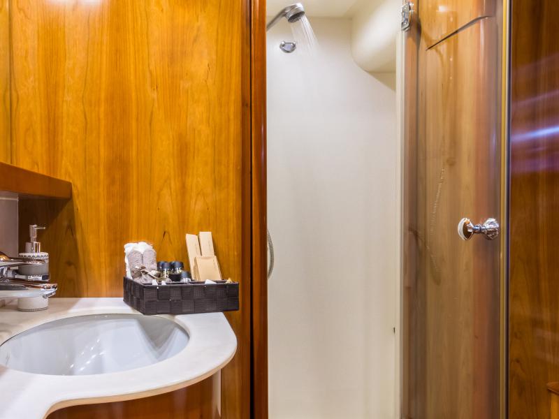 Book yachts online - motorboat - Posillipo Technema 70 - Amoraki - rent