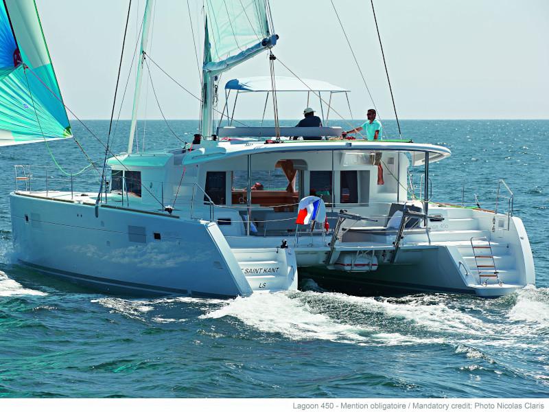 Book yachts online - catamaran - Lagoon 450  Flybridge - FO'S (generator, air condition,water maker, 2 SUP free of charge)  - rent