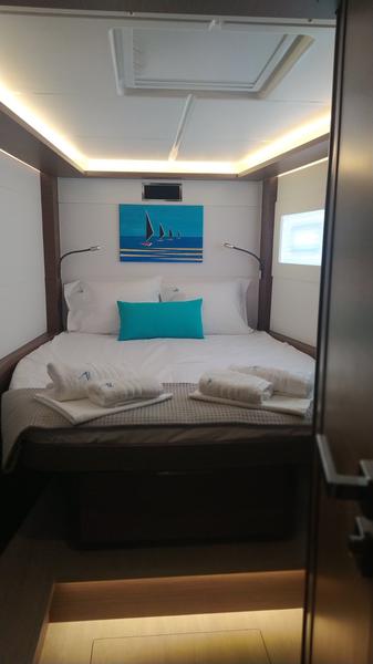 Book yachts online - catamaran - Lagoon 46 - AQUA VITAE (generator, air condition, watermaker, 2 SUP free of charge, underwater lights) *Skippered only* - rent