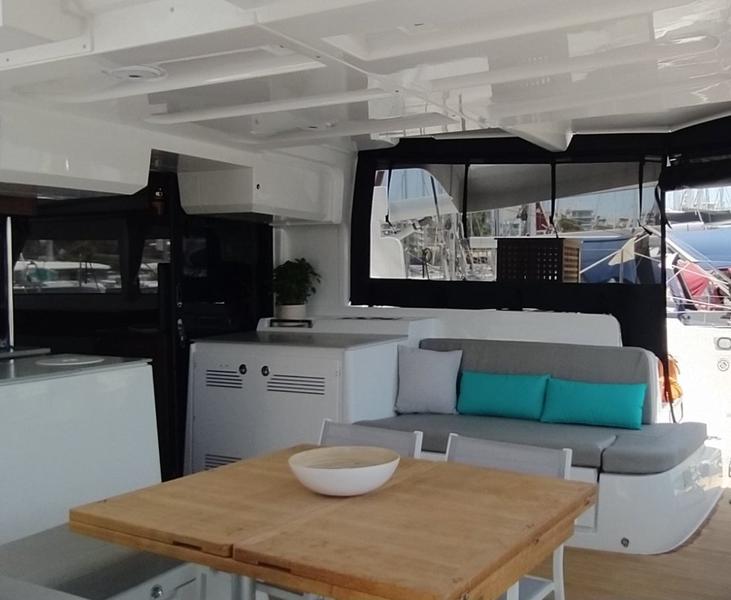 Book yachts online - catamaran - Lagoon 46 - AQUA VITAE (generator, air condition, watermaker, 2 SUP free of charge, underwater lights) *Skippered only* - rent