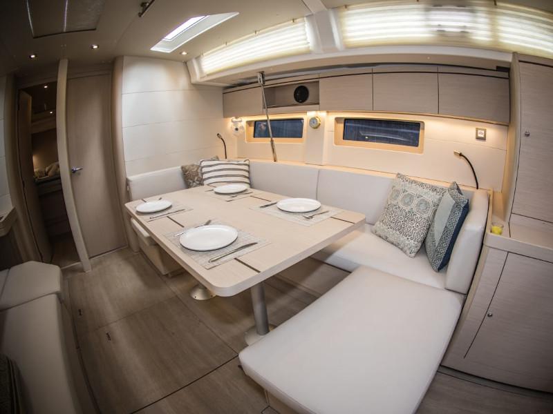 Book yachts online - sailboat - Oceanis 51.1 - NIREAS (generator, air condition, pearl grey hull, 1 SUP free of charge) - rent