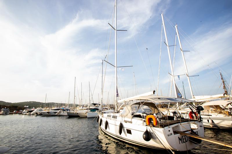 Book yachts online - sailboat - Hanse 508 - MEDUSA II (generator, air condition, electric barbeque, 1 SUP free of charge) - rent
