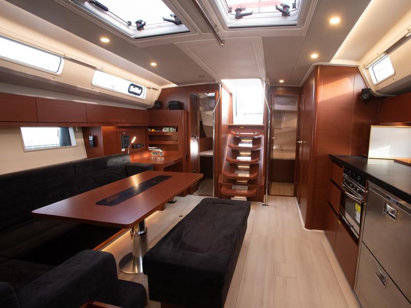 Book yachts online - sailboat - Hanse 508 - MEDUSA II (generator, air condition, electric barbeque, 1 SUP free of charge) - rent