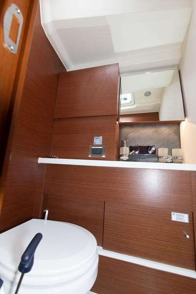 Book yachts online - sailboat - Hanse 508 - MEDUSA II (generator, air condition, electric barbeque, 1 SUP free of charge) - rent