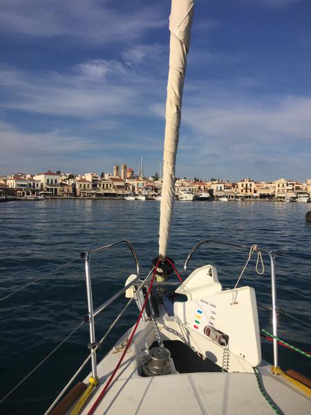 Book yachts online - sailboat - Oceanis 37 - WIND OF CHANGE (New 2023 full batten mainsail, 2023 furling genoa, 2023 bimini, 2023 sprayhood) - rent
