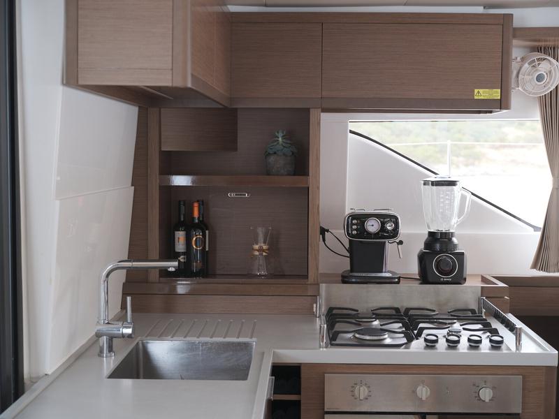 Book yachts online - catamaran - Lagoon 50 - VICTORIA (VIP EQUIPPED, Generator, Air-condition, Watermaker, Teak cockpit, Underwater lights, TV, Icemaker, 2 SUP, Wifi) *Skippered only* - rent