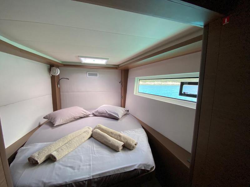Book yachts online - catamaran - Lagoon 50 - VICTORIA (VIP EQUIPPED, Generator, Air-condition, Watermaker, Teak cockpit, Underwater lights, TV, Icemaker, 2 SUP, Wifi) *Skippered only* - rent