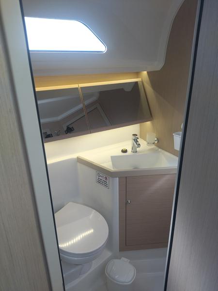Book yachts online - sailboat - Oceanis 40.1 - MAGNUM (Premium Specs: air condition, Electric WC, Inverter, Underwater lights) - rent