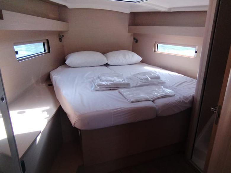 Book yachts online - sailboat - Oceanis 40.1 - FERRARI (Premium Specs: air condition, pearl grey hull Electric WC, Inverter, Underwater lights) - rent