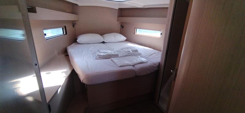 Book yachts online - sailboat - Oceanis 40.1 - FERRARI (Premium Specs: air condition, pearl grey hull Electric WC, Inverter, Underwater lights) - rent