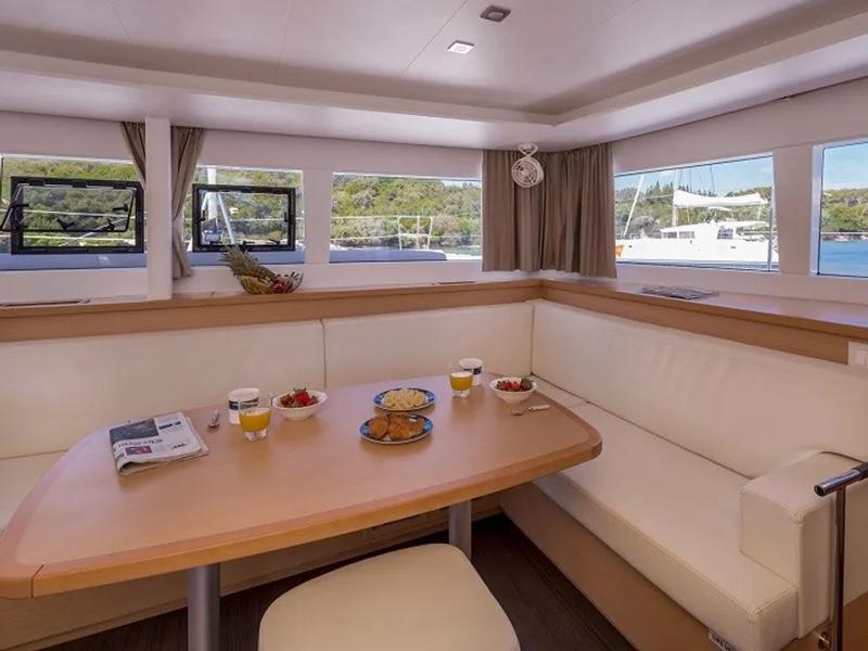 Book yachts online - catamaran - Lagoon 450  Fly - GIN TONIC (generator, air condition, water maker, bowthruster, 2 SUP free of charge) - rent