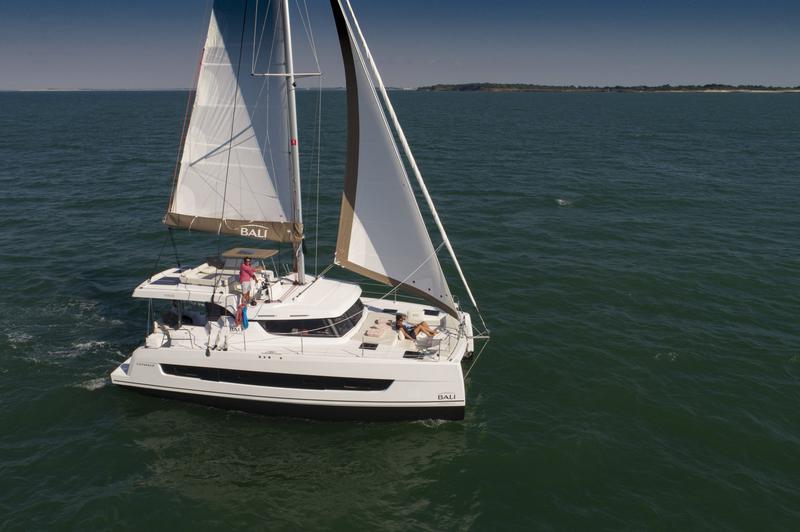 Book yachts online - catamaran - Bali Catspace - PERSEIDS (Generator, Air-condition, 1 SUP free of charge) - rent