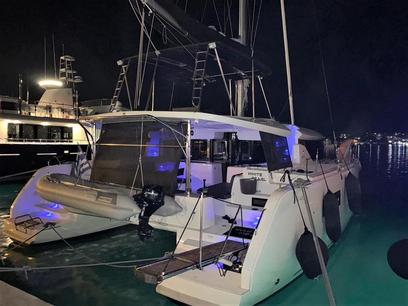 Book yachts online - catamaran - Lagoon 46 - WHITE PEARL (generator, air condition, water maker, 2 SUP free of charge) *Skippered only* - rent