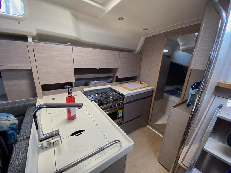 Book yachts online - sailboat - Hanse 458 - ZOE (Generator, Watermaker, Full teak deck, Pearl Grey Hull) - rent