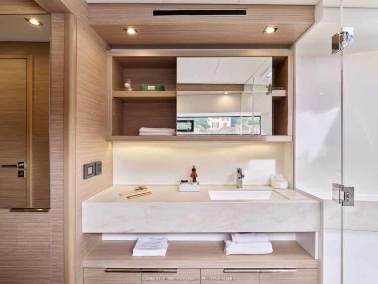 Book yachts online - catamaran - Lagoon 51 - JEWEL (Charter rate includes VAT, Skipper Fee, Generator, Air-condition, Watermaker, Icemaker, Dishwasher, 2 SUP, Tubes, Kids Water-ski, Sea scooter, Electric BBQ) *Skippered only* - rent