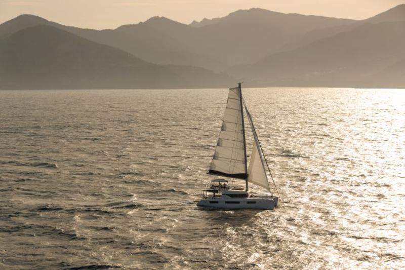 Book yachts online - catamaran - Lagoon 51 - JEWEL (Charter rate includes VAT, Skipper Fee, Generator, Air-condition, Watermaker, Icemaker, Dishwasher, 2 SUP, Tubes, Kids Water-ski, Sea scooter, Electric BBQ) *Skippered only* - rent