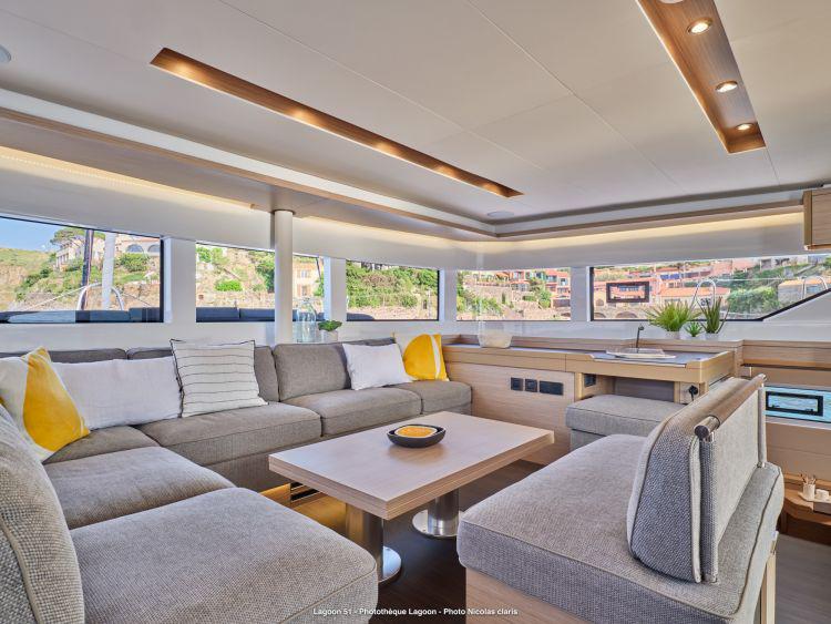 Book yachts online - catamaran - Lagoon 51 - JEWEL (Charter rate includes VAT, Skipper Fee, Generator, Air-condition, Watermaker, Icemaker, Dishwasher, 2 SUP, Tubes, Kids Water-ski, Sea scooter, Electric BBQ) *Skippered only* - rent