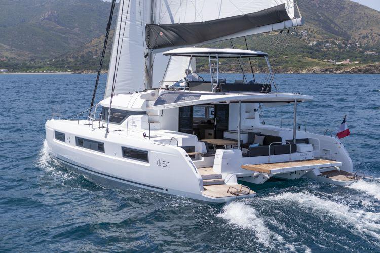 Book yachts online - catamaran - Lagoon 51 - JEWEL (Charter rate includes VAT, Skipper Fee, Generator, Air-condition, Watermaker, Icemaker, Dishwasher, 2 SUP, Tubes, Kids Water-ski, Sea scooter, Electric BBQ) *Skippered only* - rent