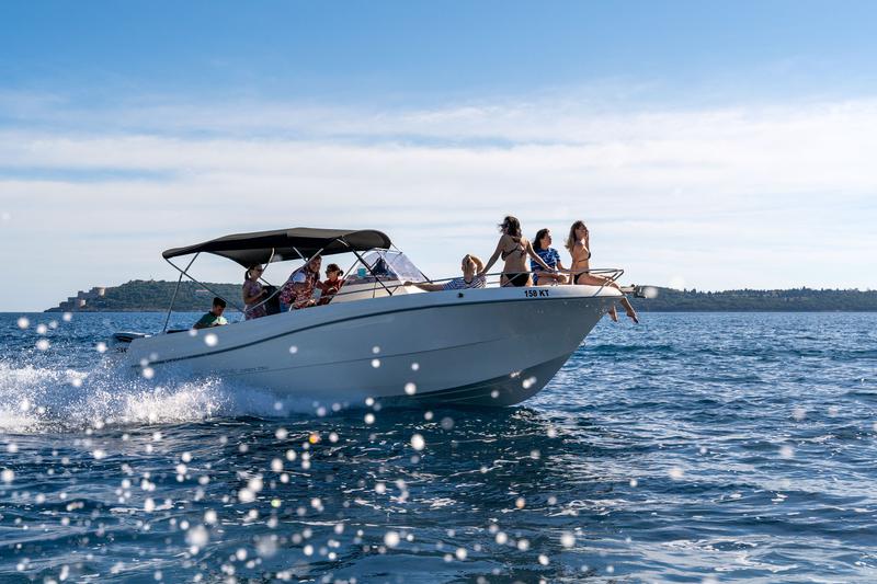 Book yachts online - motorboat - Atlantic 750 Open - Atlantic Marine Open 750 - rent