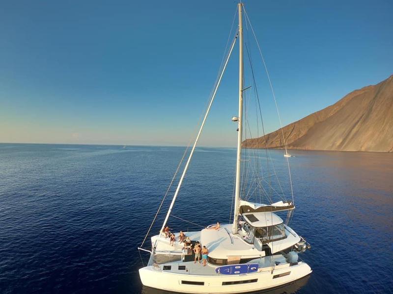 Book yachts online - catamaran - Lagoon 50 - Colibrì Platinum Service - rent