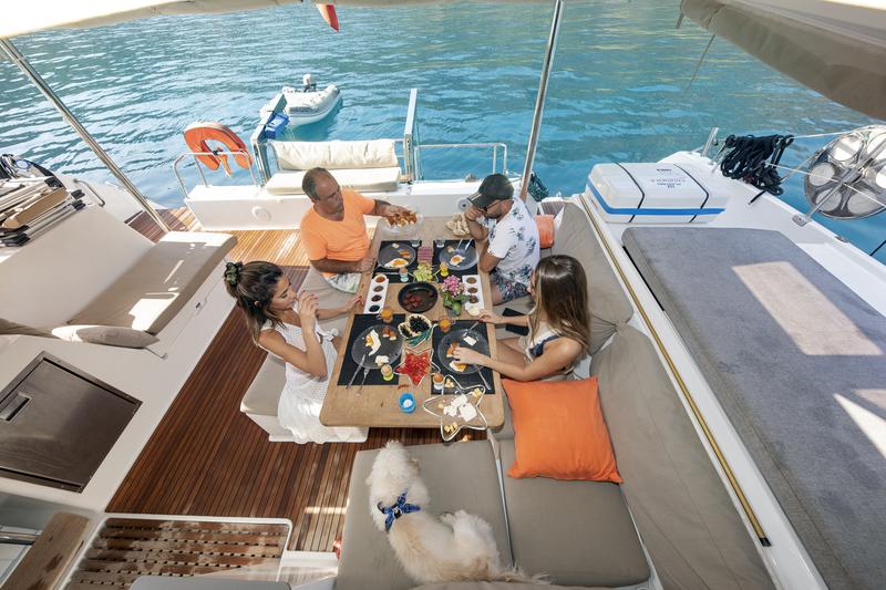 Book yachts online - catamaran - Helia 44 - Zeldam - rent