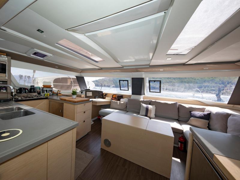 Book yachts online - catamaran - Helia 44 - Zeldam - rent