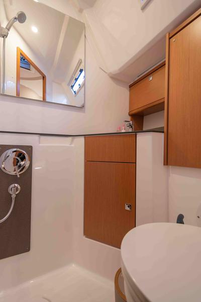 Book yachts online - sailboat - Bavaria 46 Cruiser - Classy - rent