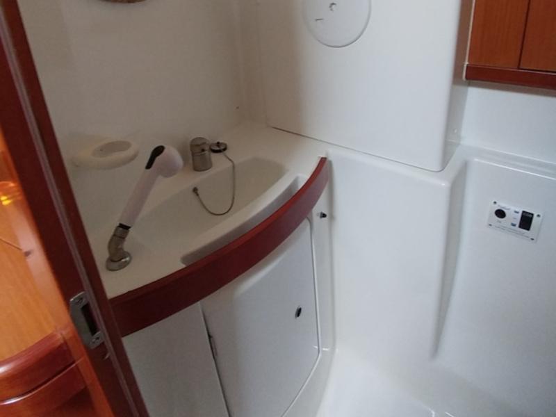 Book yachts online - sailboat - Oceanis 43 - BELUGA - rent