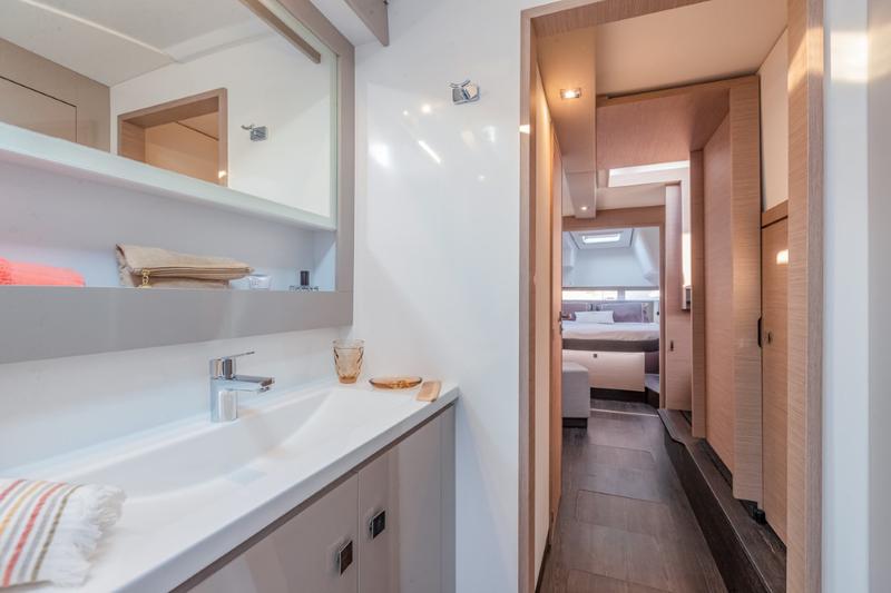 Book yachts online - catamaran - Isla 40 - Memories  - rent