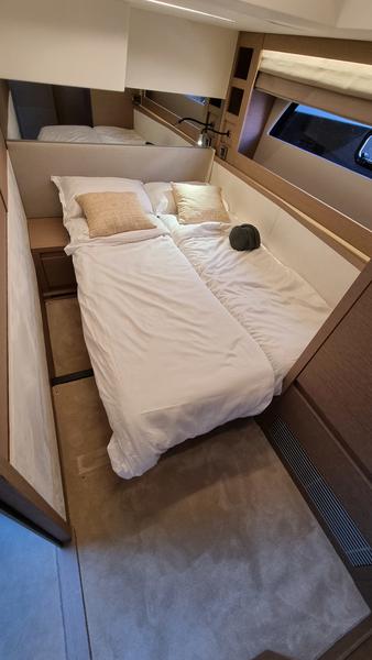 Book yachts online - motorboat - Prestige 520 - ALIZÉ - rent