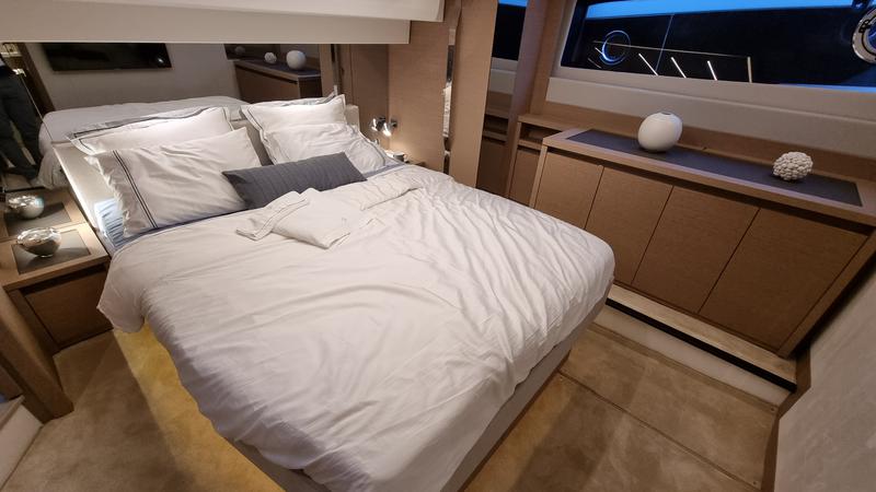 Book yachts online - motorboat - Prestige 520 - ALIZÉ - rent