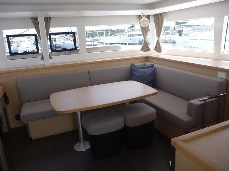 Book yachts online - catamaran - Lagoon 450 Sport - Oryx - rent