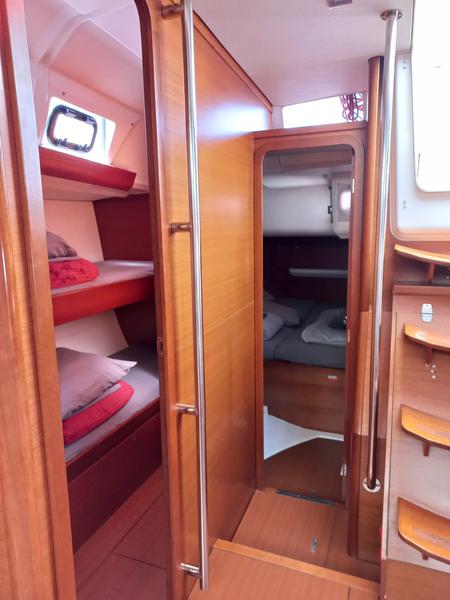 Book yachts online - sailboat - Dufour 500 GL - Maestro - rent