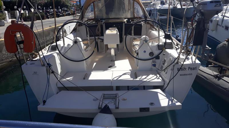 Book yachts online - sailboat - Dufour 350 - White Pearl - rent