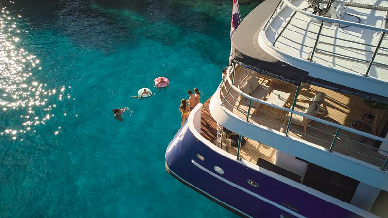 Book yachts online - motorboat - Motoryacht - Lupus Mare - rent