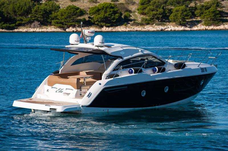 Book yachts online - motorboat - Sessa C35 - Ela - rent
