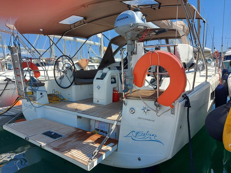 Book yachts online - sailboat - Sun Odyssey 410 - Evelina - rent