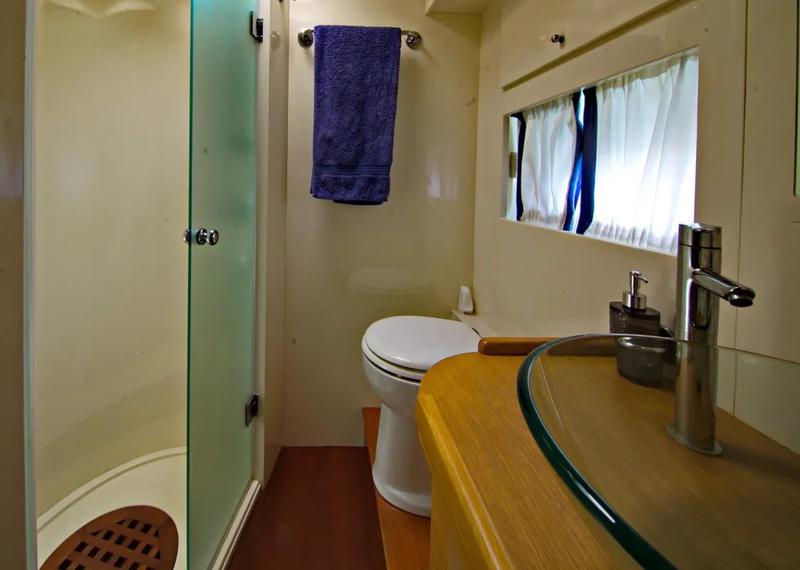 Book yachts online - motorboat - Gianneti 55 Sport - Remode - rent