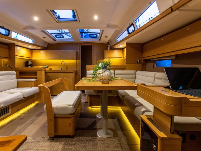 Book yachts online - sailboat - Dufour 460 Grand Large - Anma - rent