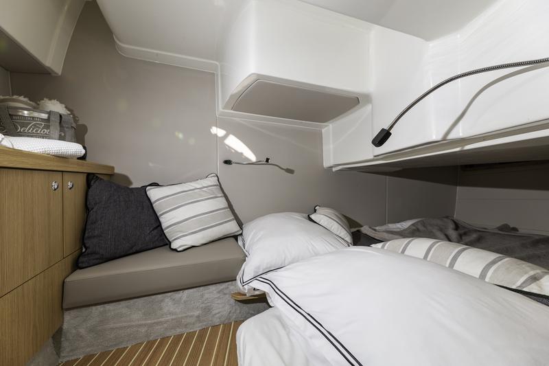 Book yachts online - motorboat - Adriana 36 - Gaja - rent