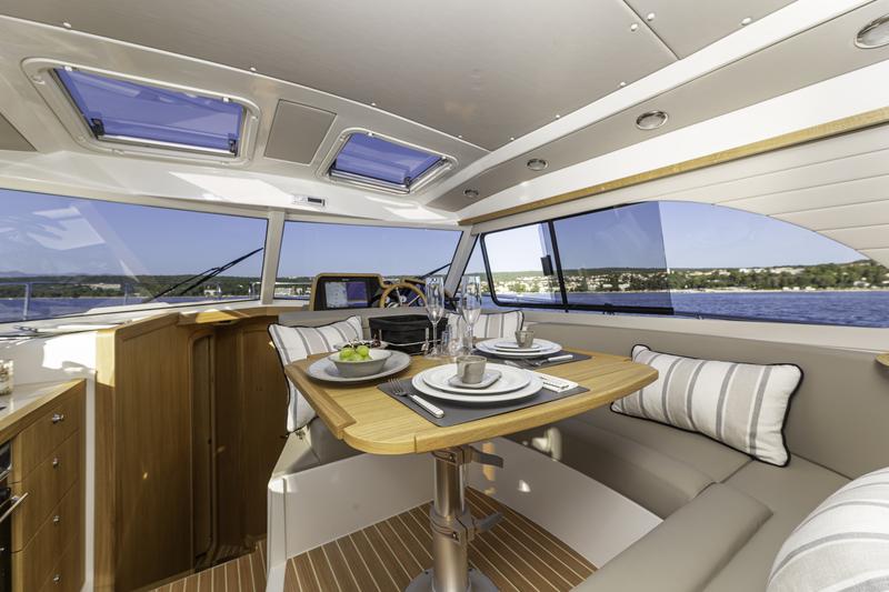 Book yachts online - motorboat - Adriana 36 - Gaja - rent