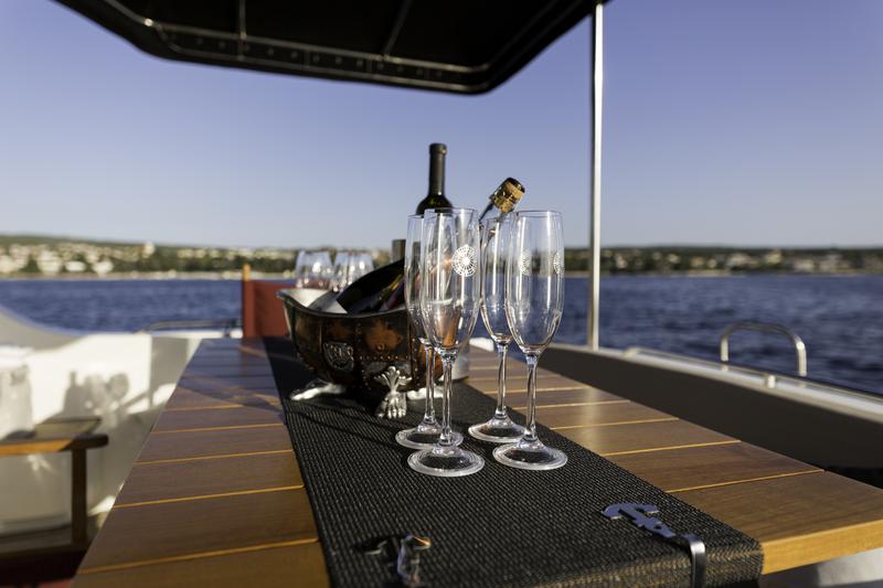 Book yachts online - motorboat - Adriana 36 - Gaja - rent