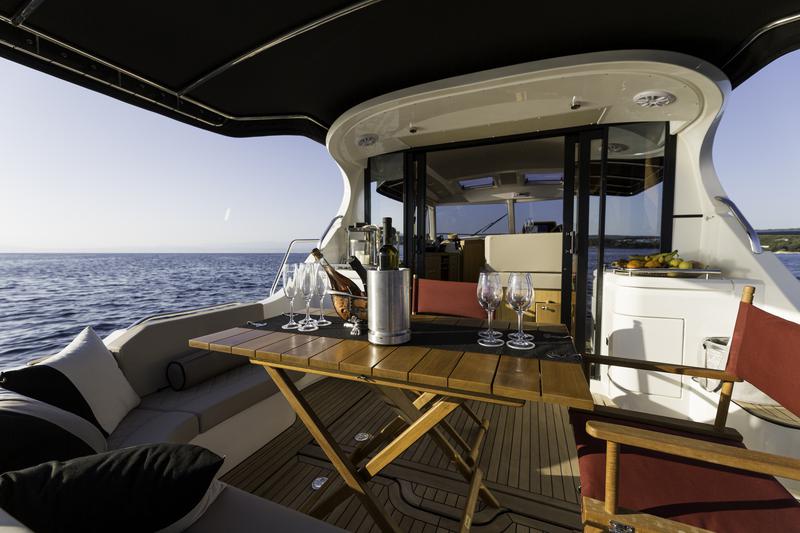 Book yachts online - motorboat - Adriana 36 - Gaja - rent