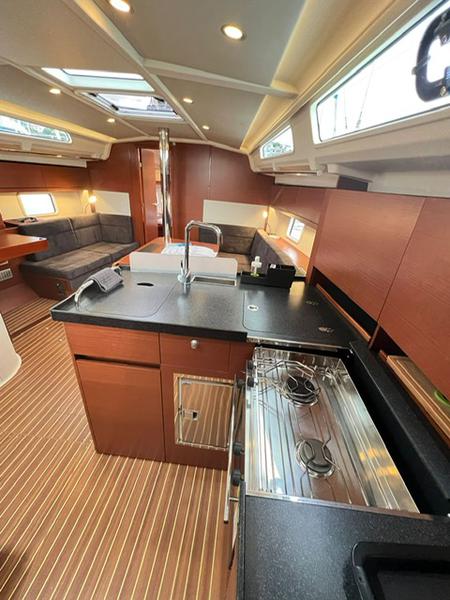 Book yachts online - sailboat - Oceanis 50 Family - GREAT WHITE - rent