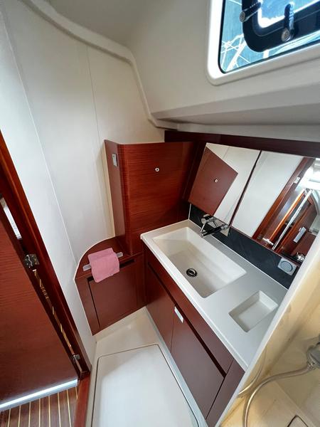 Book yachts online - sailboat - Oceanis 50 Family - GREAT WHITE - rent